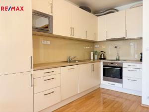 Pronájem bytu 2+kk, Praha - Libeň, Matějkova, 53 m2
