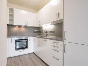 Prodej bytu 2+kk, Praha - Hlubočepy, náměstí Olgy Scheinpflugové, 45 m2