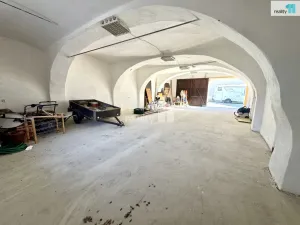 Pronájem výrobních prostor, Dobrovíz, Pražská, 1027 m2