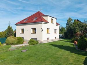 Prodej rodinného domu, Statenice, 203 m2