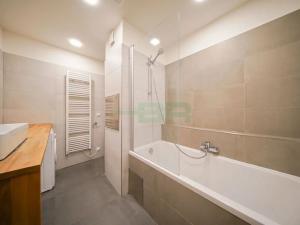 Prodej bytu 3+kk, Praha - Podolí, Pujmanové, 58 m2