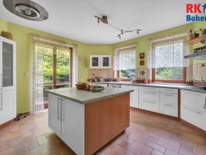 Prodej rodinného domu, Hrdlořezy, 400 m2