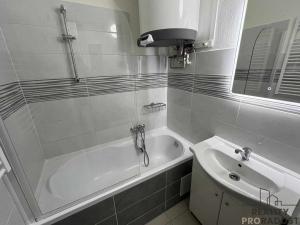 Pronájem bytu 2+1, Moravský Krumlov, Husova, 48 m2
