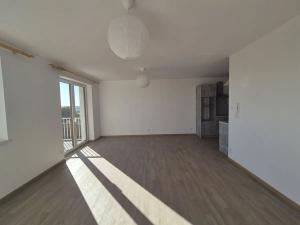 Pronájem bytu 3+kk, Stochov, Osvobození, 73 m2