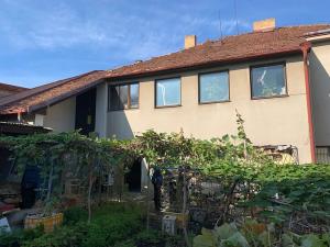 Prodej rodinného domu, Praha - Kunratice, náměstí Prezidenta Masaryka, 200 m2