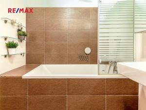 Prodej bytu 3+kk, Praha - Malešice, Počernická, 83 m2