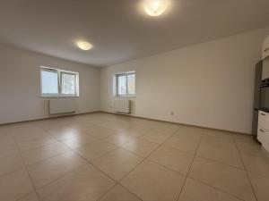 Pronájem bytu 4+1, Pardubice - Mnětice, Černoborská, 140 m2
