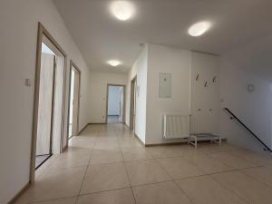 Pronájem bytu 4+1, Pardubice - Mnětice, Černoborská, 140 m2