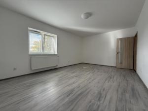 Pronájem bytu 4+1, Pardubice - Mnětice, Černoborská, 140 m2