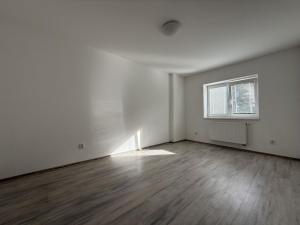 Pronájem bytu 4+1, Pardubice - Mnětice, Černoborská, 140 m2