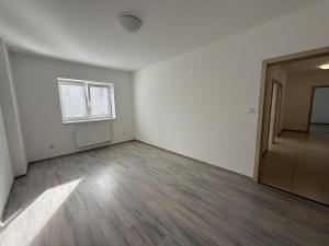 Pronájem bytu 4+1, Pardubice - Mnětice, Černoborská, 140 m2