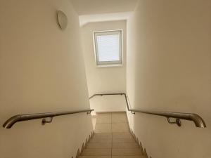 Pronájem bytu 4+1, Pardubice - Mnětice, Černoborská, 140 m2