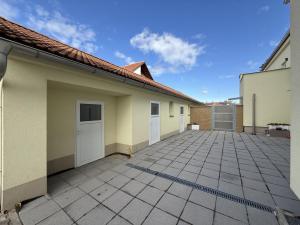 Pronájem bytu 4+1, Pardubice - Mnětice, Černoborská, 140 m2