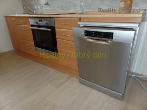 Pronájem bytu 2+1, Opava, Přerovecká, 67 m2