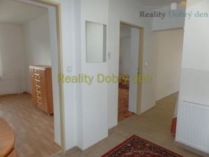 Pronájem bytu 2+1, Opava, Přerovecká, 67 m2