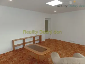 Pronájem bytu 2+1, Opava, Přerovecká, 67 m2