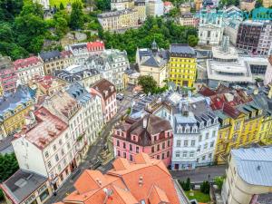 Prodej atypického bytu, Karlovy Vary, Zámecký vrch, 301 m2