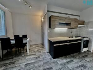 Pronájem bytu 2+1, Hranice, Struhlovsko, 54 m2