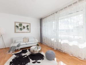 Prodej bytu 3+1, Praha, Okořská, 69 m2