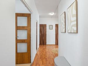 Prodej bytu 3+1, Praha, Okořská, 69 m2
