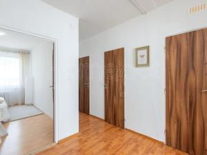 Prodej bytu 3+1, Praha, Okořská, 69 m2