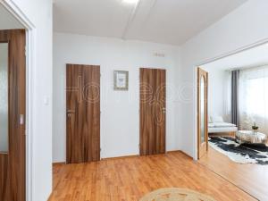 Prodej bytu 3+1, Praha, Okořská, 69 m2