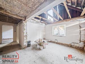 Prodej rodinného domu, Hrádek, U koupaliště, 235 m2