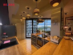 Prodej bytu 5+kk, Praha - Žižkov, Ke kapslovně, 147 m2