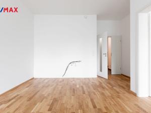 Prodej bytu 3+kk, Karlovy Vary, Šumavská, 79 m2