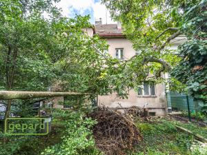 Prodej podílu 1/2 rodinného domu, Praha - Malešice, Káranská, 225 m2