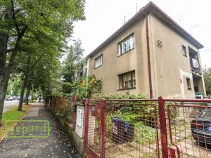 Prodej podílu 1/2 rodinného domu, Praha - Malešice, Káranská, 225 m2