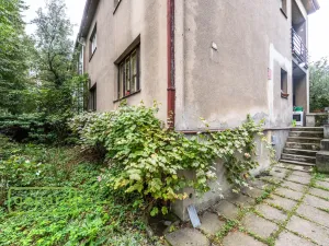 Prodej podílu 1/2 rodinného domu, Praha - Malešice, Káranská, 225 m2