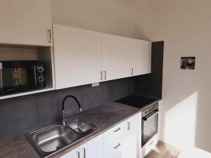 Prodej bytu 2+1, Zlín, Dukelská, 52 m2