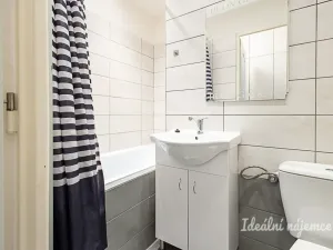 Pronájem bytu 1+kk, Praha - Kobylisy, Kyselova, 22 m2