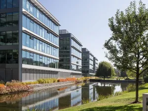 Pronájem kanceláře, Praha - Chodov, V parku, 3000 m2