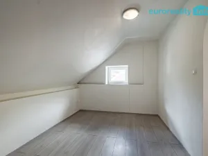 Prodej bytu 1+1, Kraslice, Rybná, 30 m2