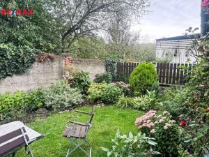 Prodej rodinného domu, Roštění, 400 m2