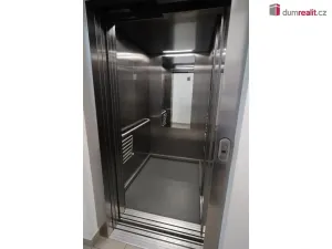 Pronájem bytu 2+kk, Praha - Čakovice, Bermanova, 51 m2