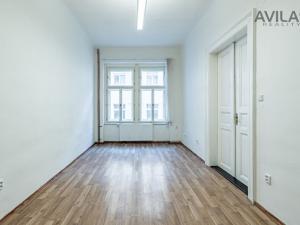 Pronájem bytu 2+1, Praha - Nové Město, V tůních, 70 m2