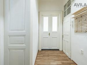 Pronájem bytu 2+1, Praha - Nové Město, V tůních, 70 m2