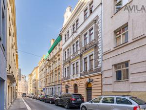 Pronájem bytu 2+1, Praha - Nové Město, V tůních, 70 m2