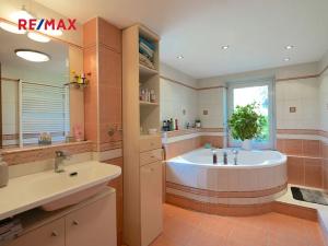 Prodej kanceláře, Lomnice, 298 m2