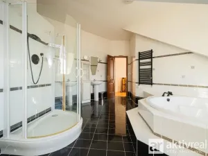 Prodej komerčního pozemku, Praha - Šeberov, K Hrnčířům, 2233 m2