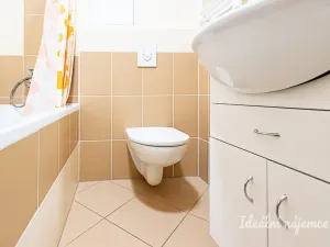 Pronájem bytu 2+kk, Praha - Kyje, Sicherova, 47 m2