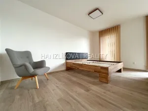 Pronájem bytu 1+kk, České Budějovice, O. Nedbala, 51 m2
