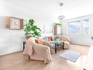 Prodej bytu 3+1, Praha, Dobevská, 76 m2