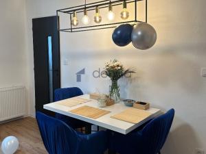 Pronájem rodinného domu, Praha, Hornoměcholupská, 230 m2