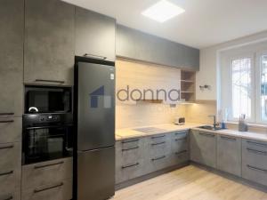 Pronájem rodinného domu, Praha, Hornoměcholupská, 230 m2