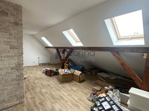 Pronájem rodinného domu, Praha, Hornoměcholupská, 230 m2