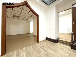Pronájem obchodního prostoru, Olomouc, Šemberova, 99 m2